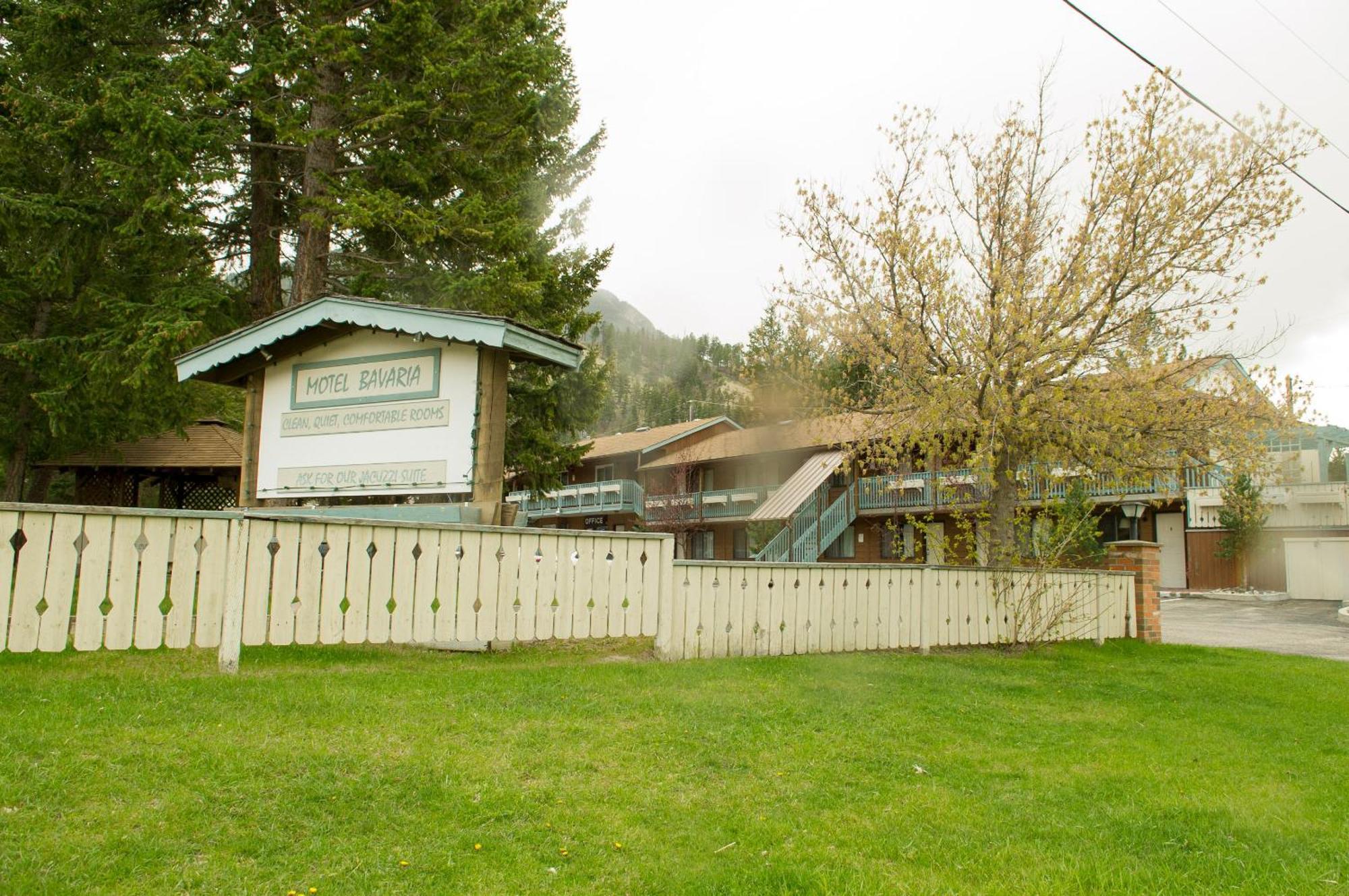 Motel Bavaria Radium Hot Springs Exterior foto