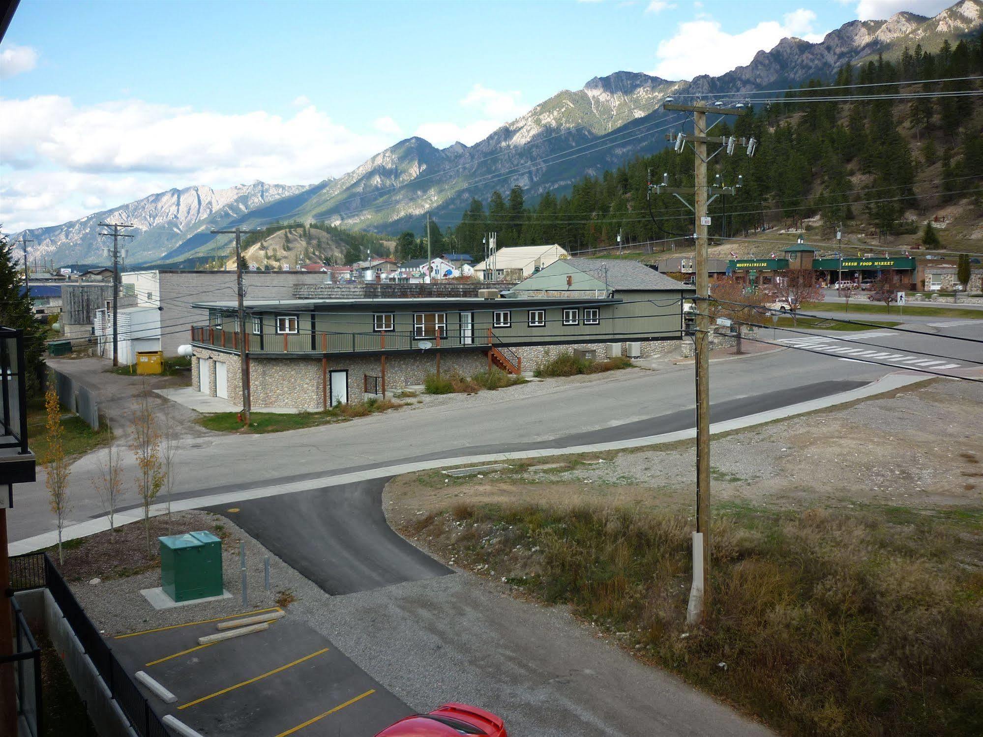 Motel Bavaria Radium Hot Springs Exterior foto